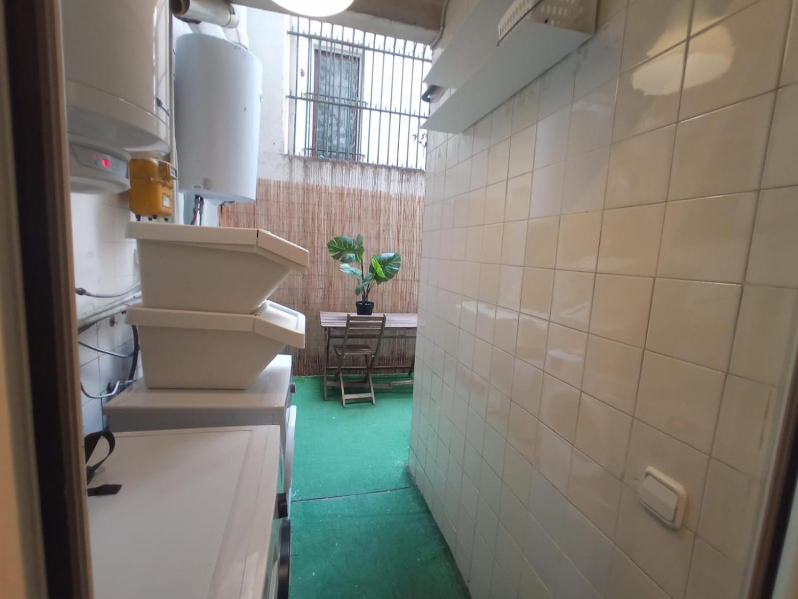 Private On Tamarit Street Hostel *